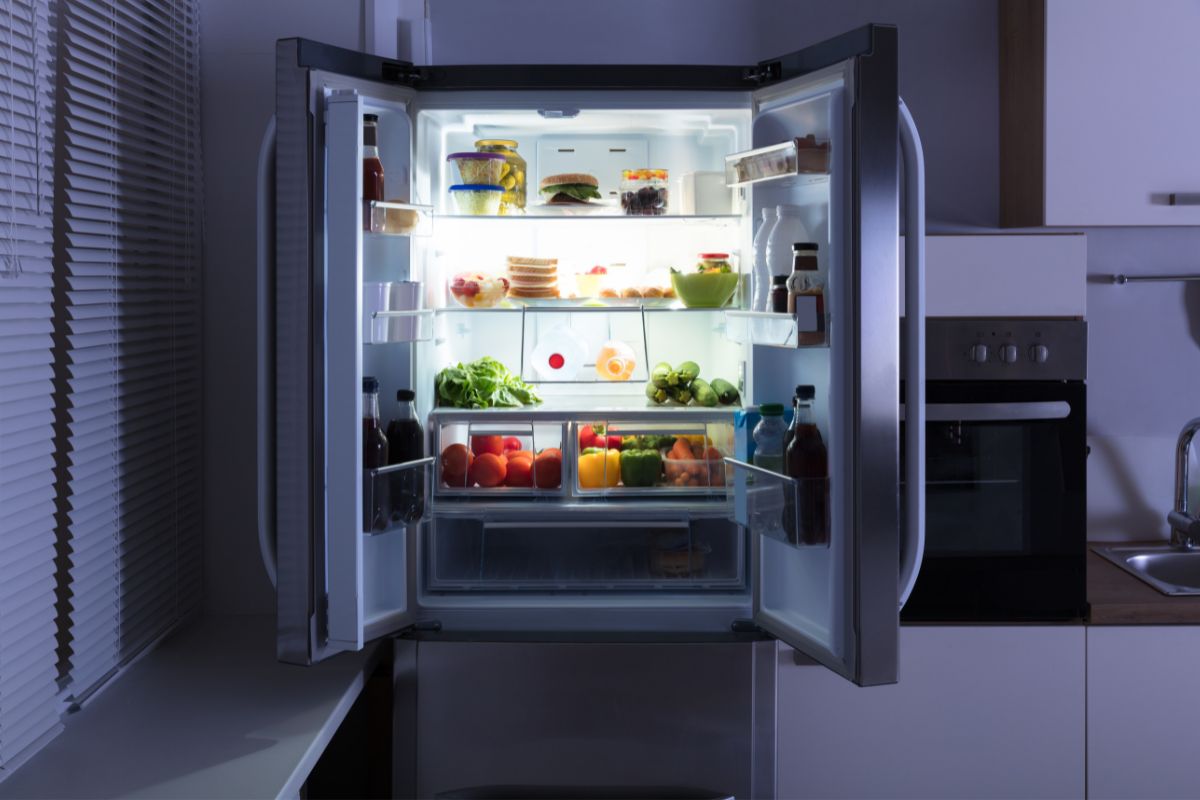 kulkas multidoor dibuka