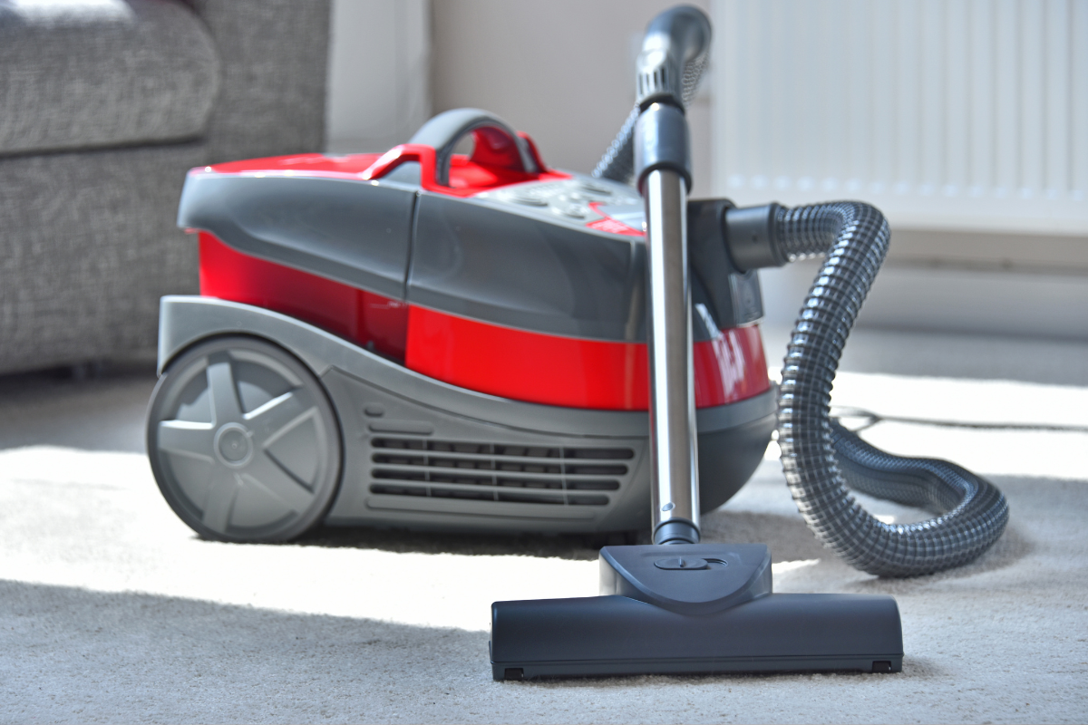 vacuum cleaner canister