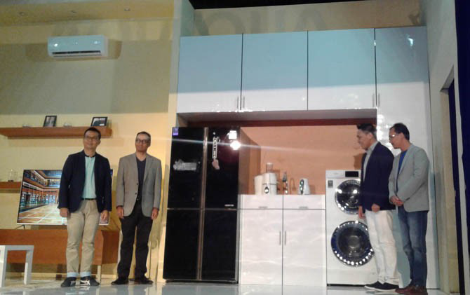 AQUA Elektronik Luncurkan AC Jarak Jauh dan Kulkas Antibakteri